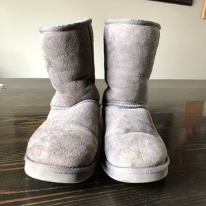 Uggs gray size 9